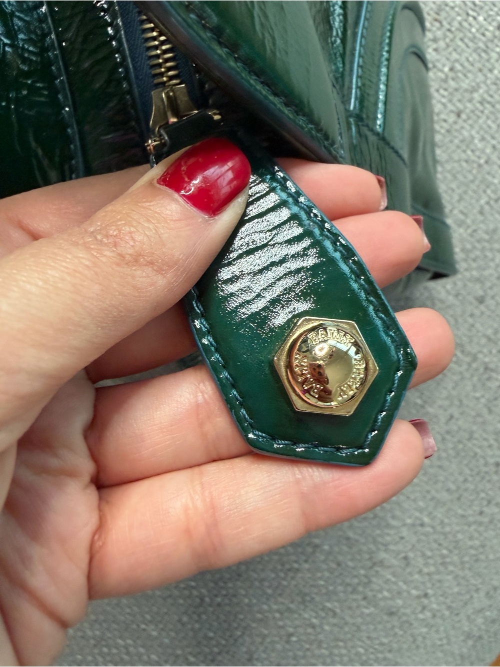 Authentic Bally Emerald Green Patent Leather Top Handle Bag | Rare Vernis Leathe - Picture 13 of 16